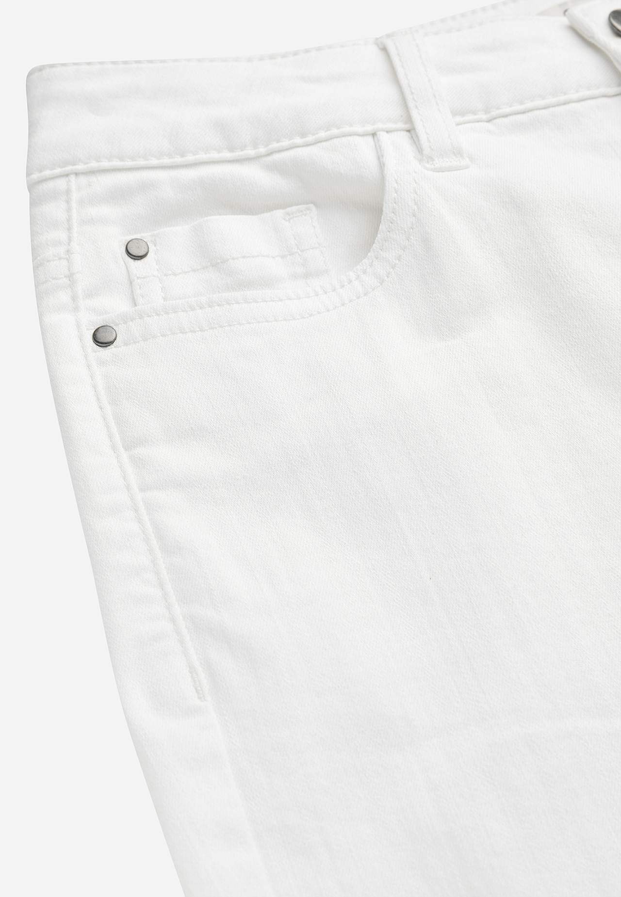 Kapri džinsi ar piecām kabatām