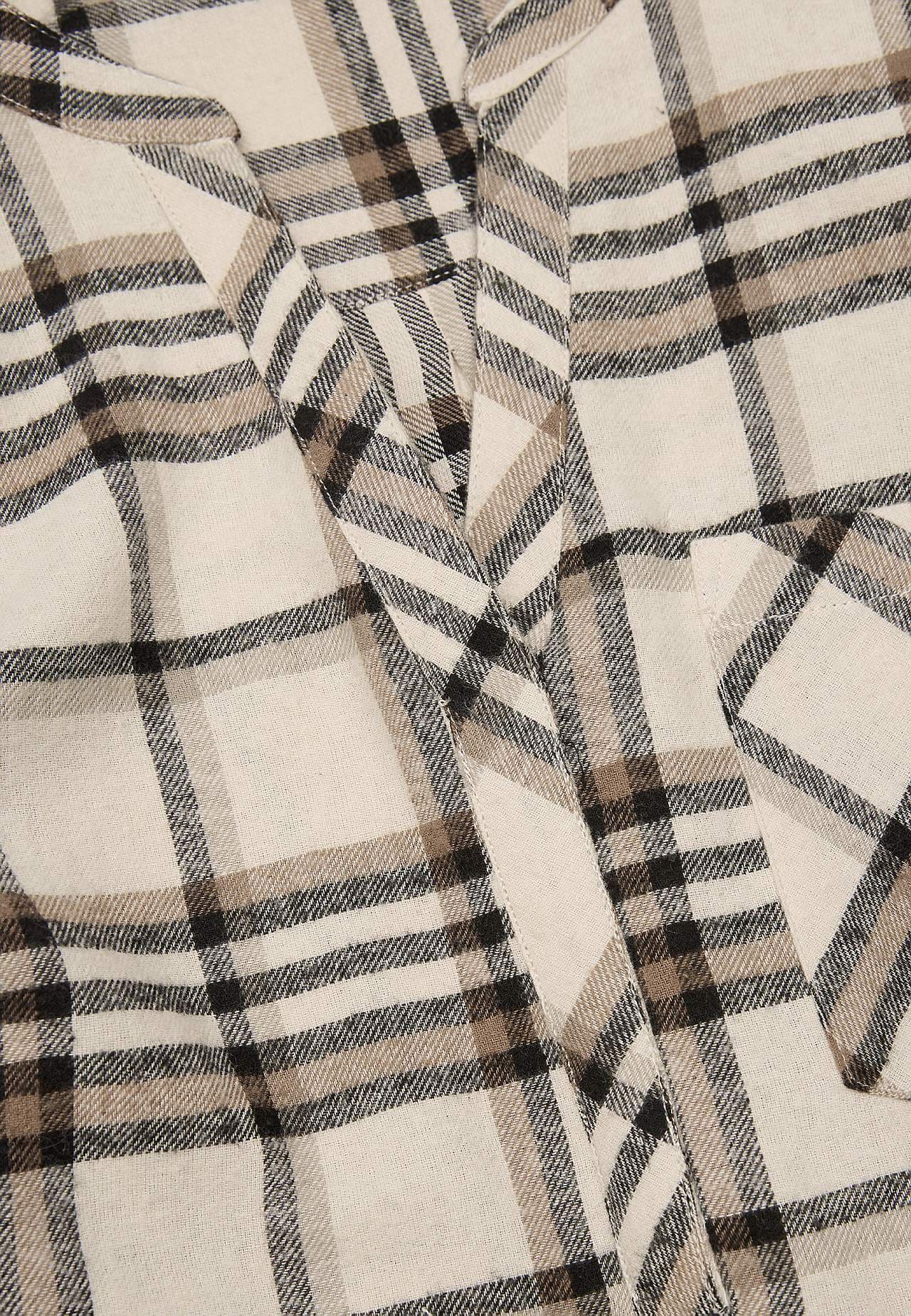 Flaneļa blūze ar krūšu kabatu