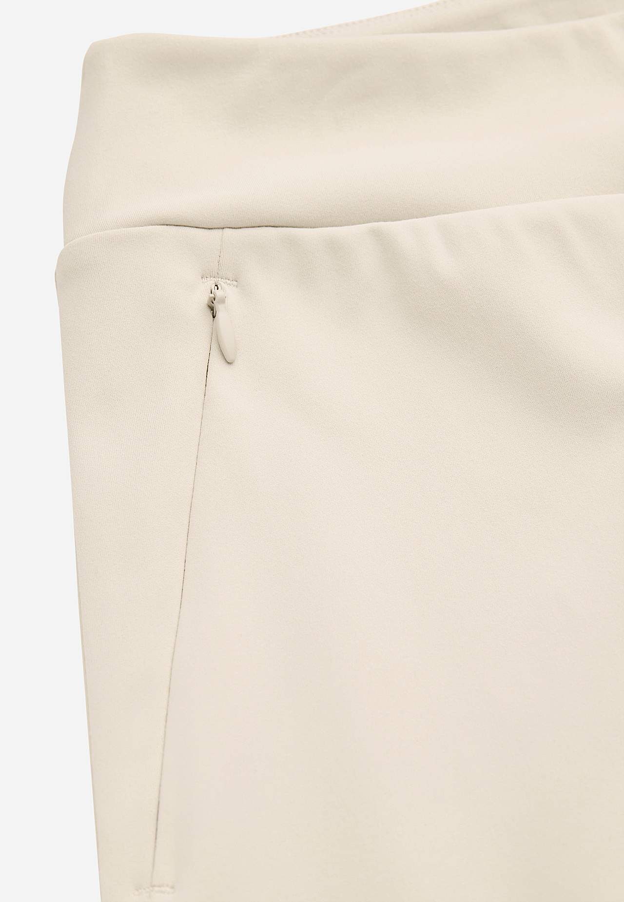 Universālas platas trikotāžas bikses Daria