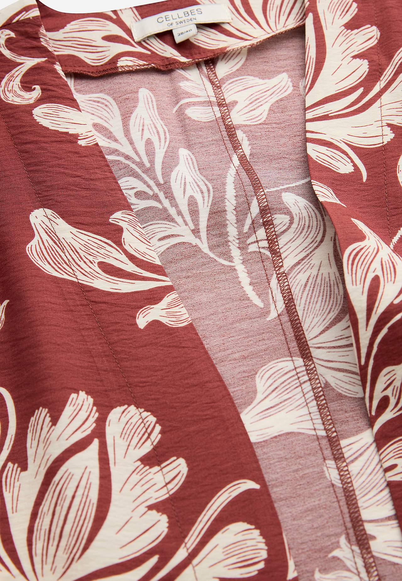 Kaftāns bez aizdares, ar kabatām