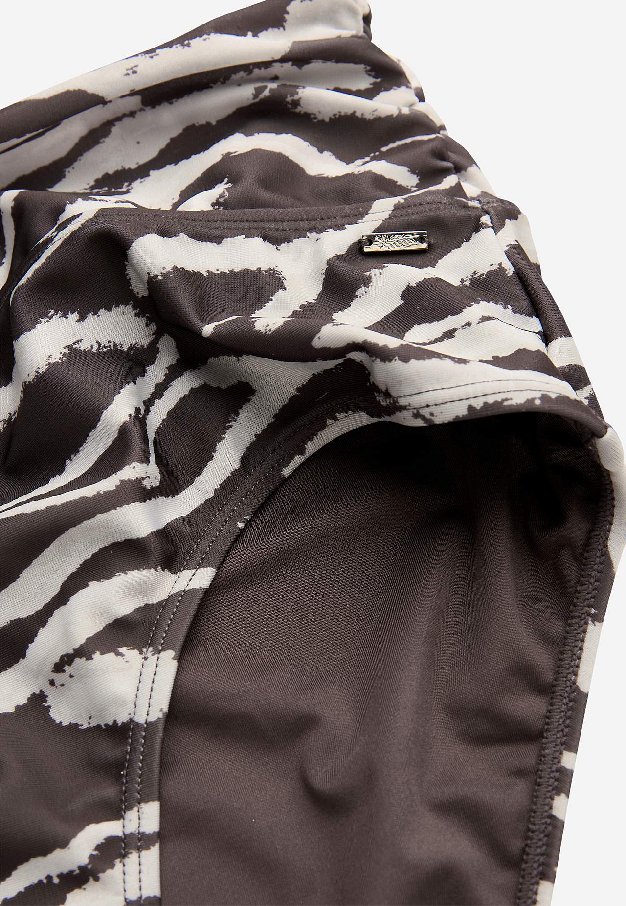 Bikini biksītes ar nolokāmu malu jostasvietā Amalfi