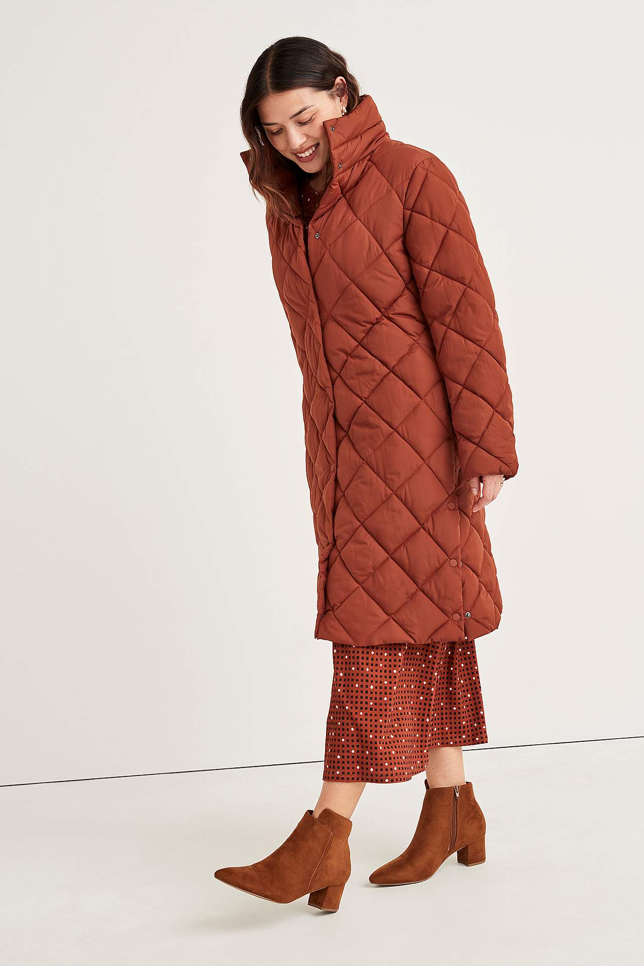 Gara rakstainas trikotāžas kleita