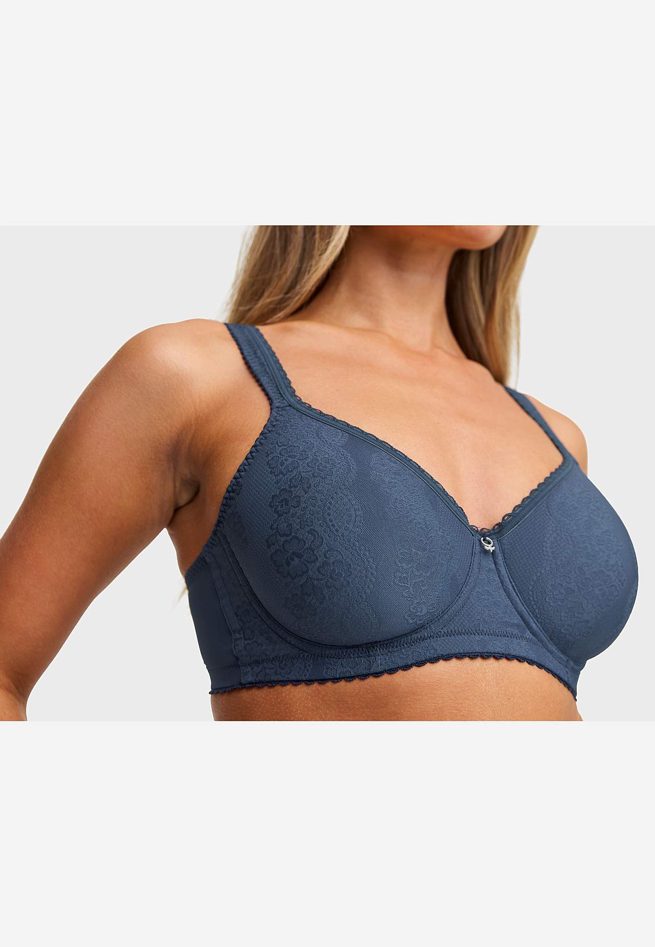 Krūšturis ar stīpiņām Adorable shape