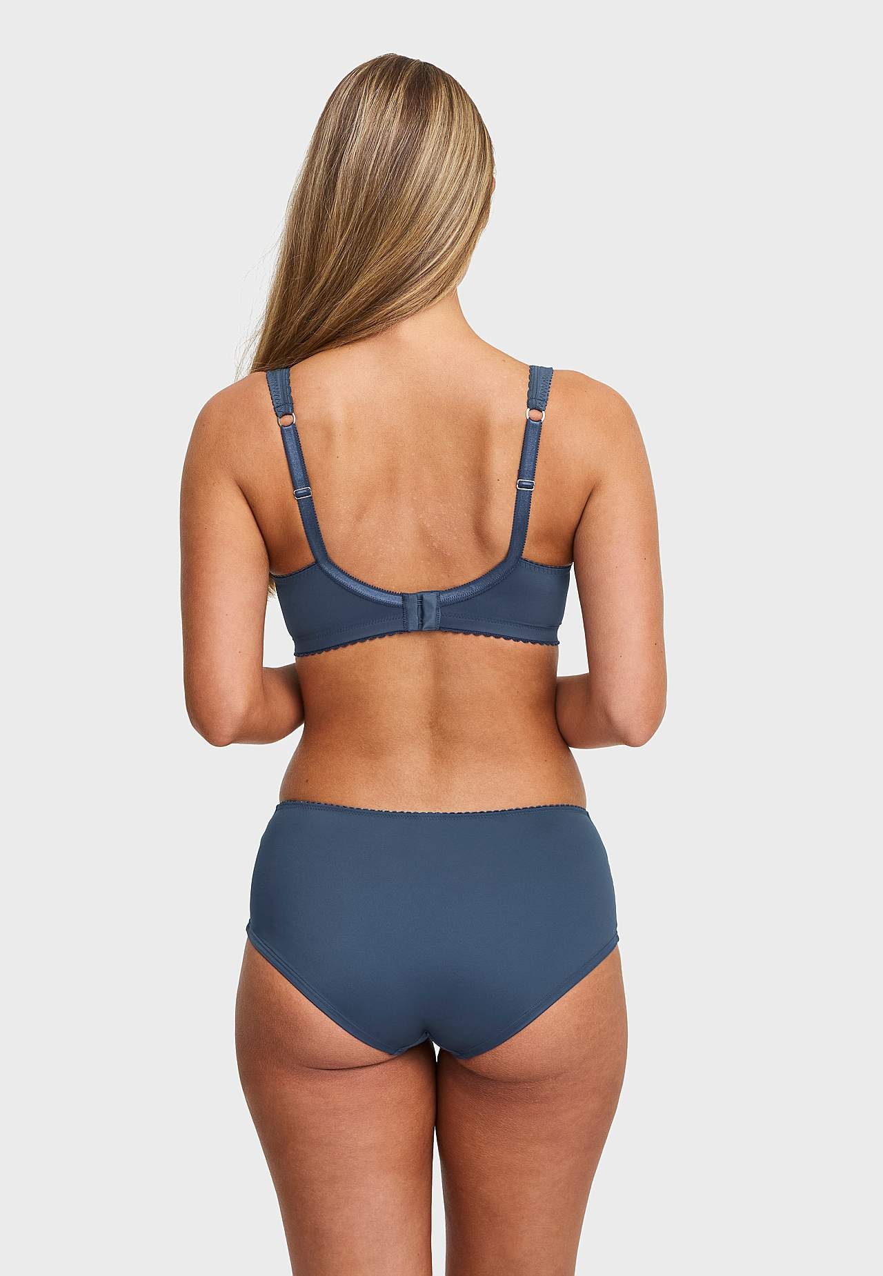 Krūšturis ar stīpiņām Adorable shape