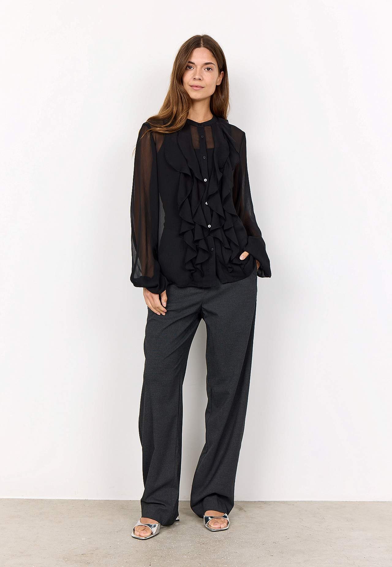 Šifona blūze ar volāniem