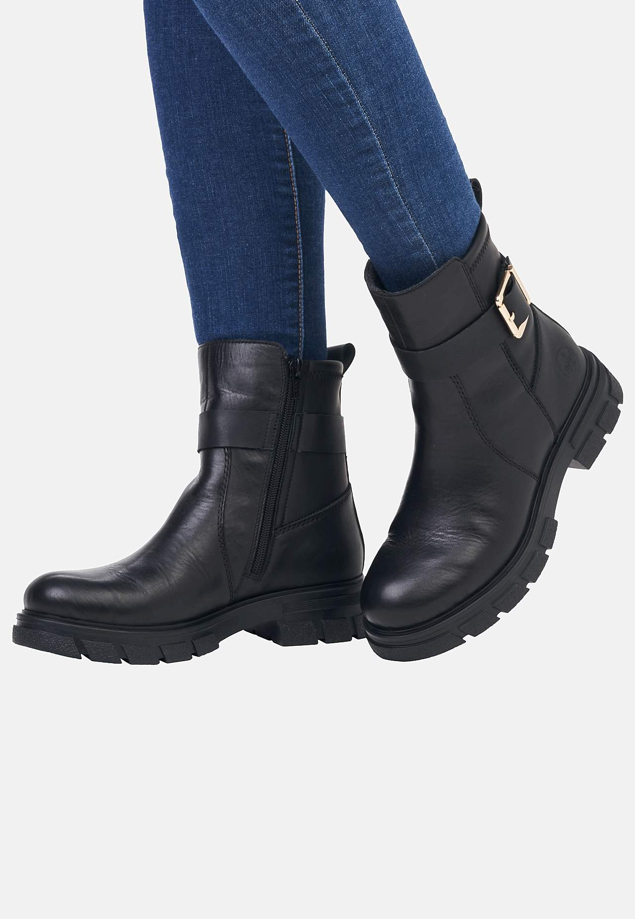 Ādas zābaki ar sprādzi