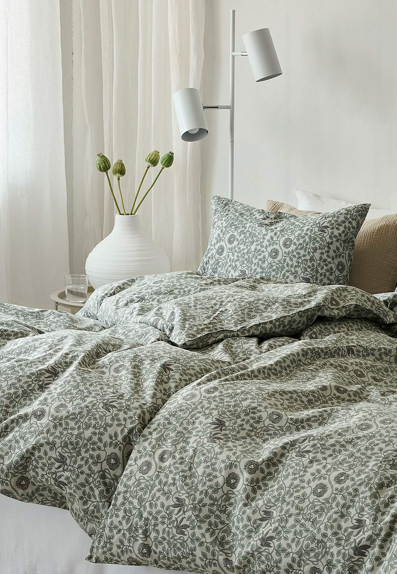 Gultasveļas komplekts ar sīkiem ziediņiem 150x210 cm
