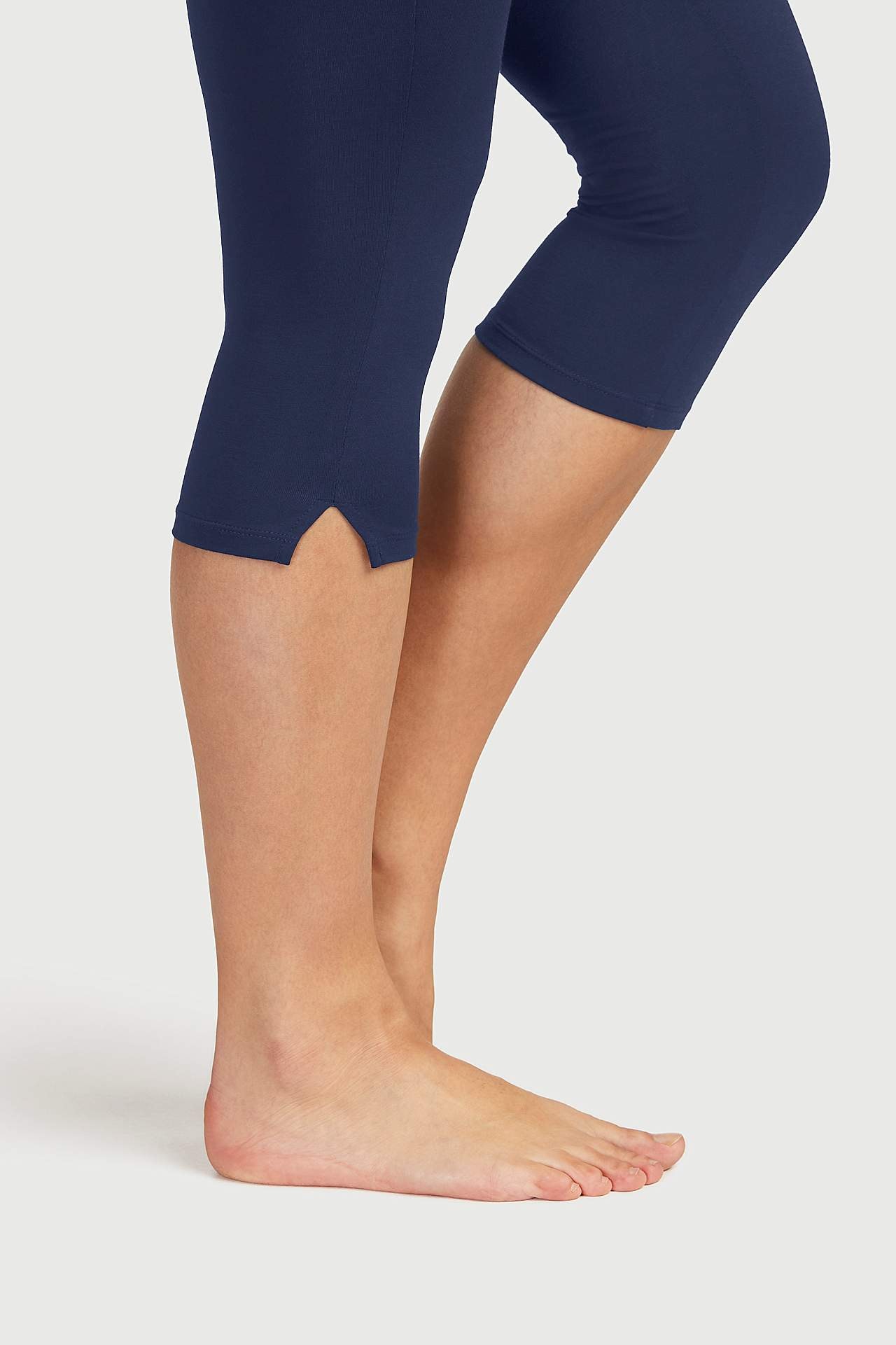 Kapri legingi ar šķēlumiem sānos