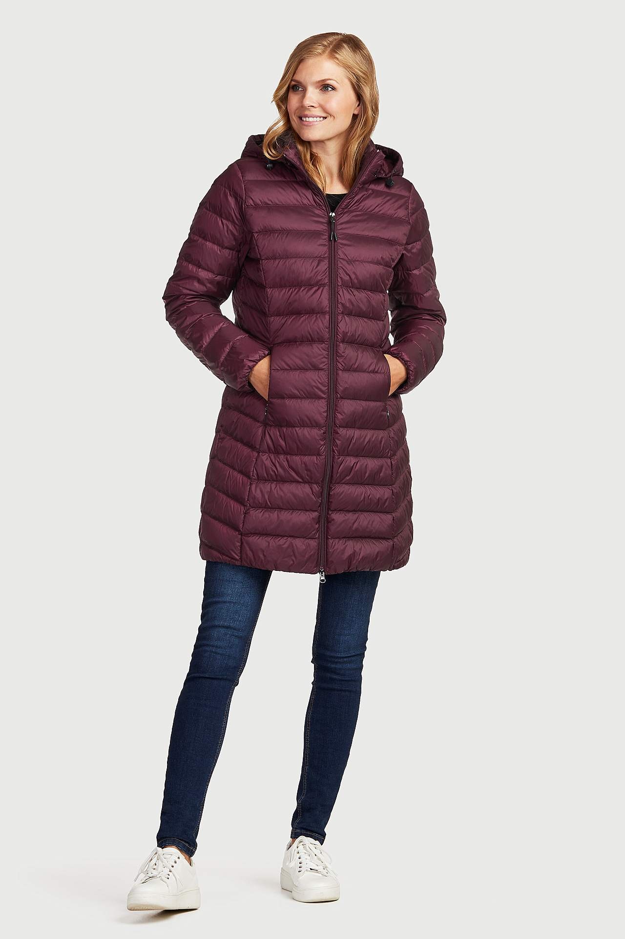 Viegla jaka ar dūnu pildījumu