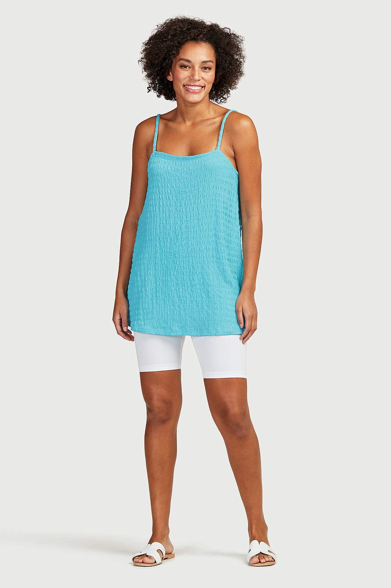 Garš trikotāžas krekliņš ar šaurām plecu lencītēm