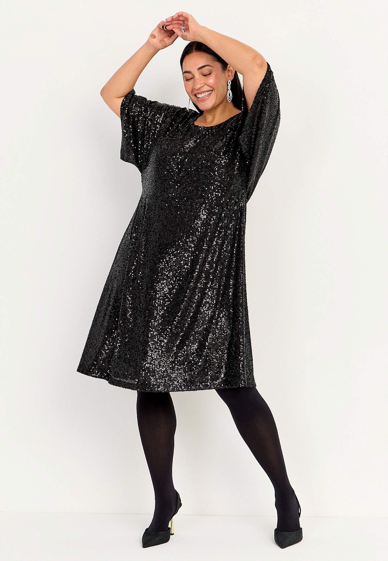 Grezna kleita ar fliteriem