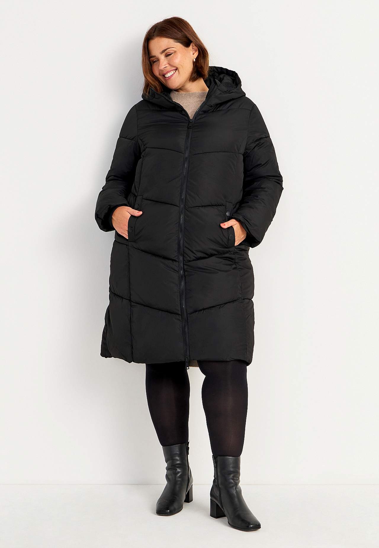 Garš mētelis ar mīkstu vatējumu