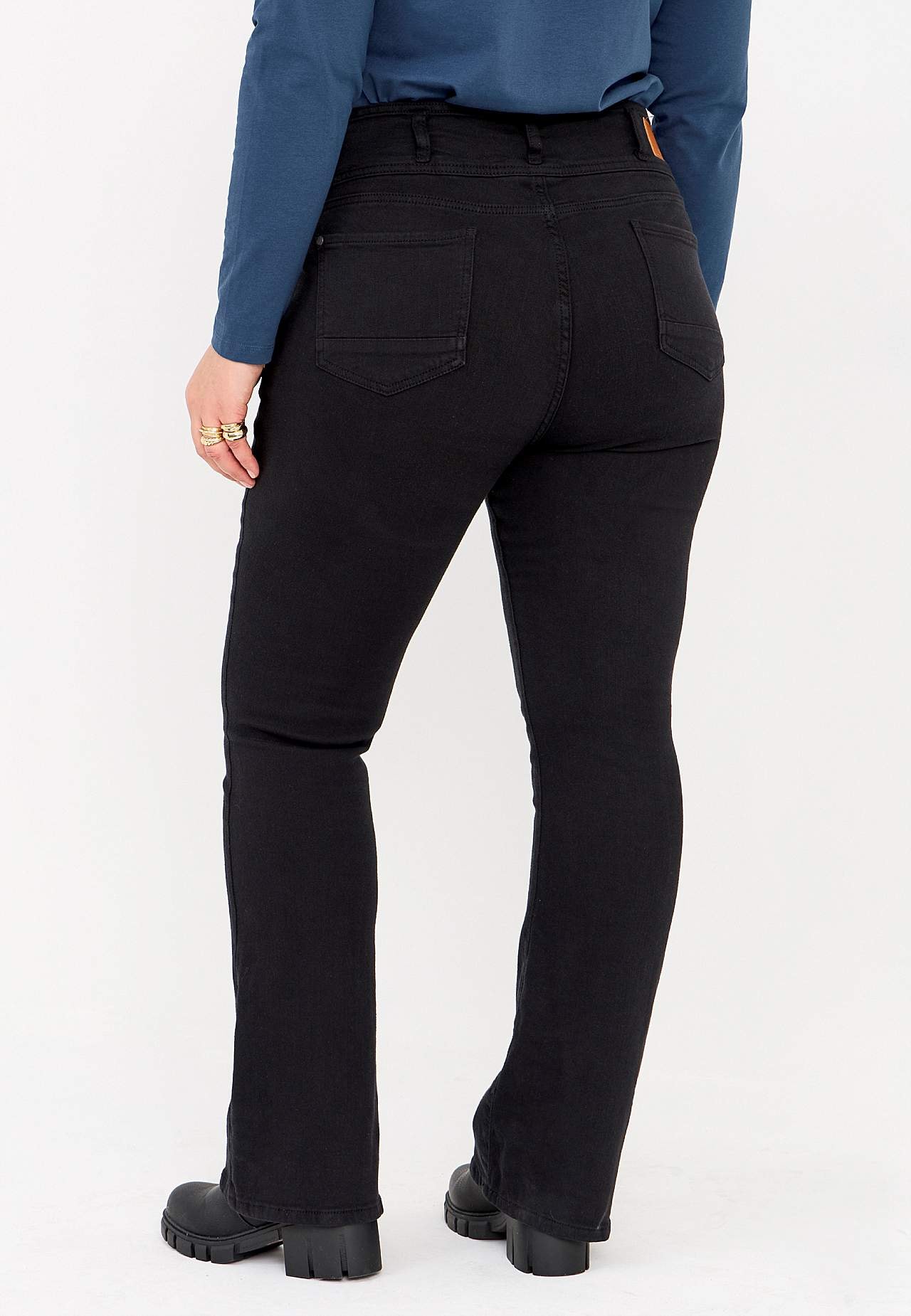 Bootcut džinsi ar augstu jostasvietu