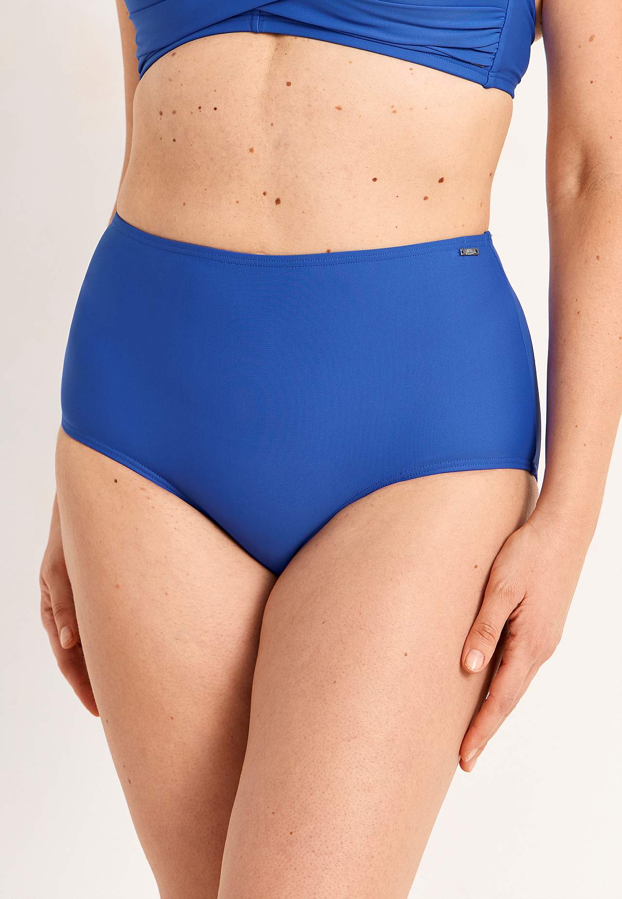 Bikini biksītes ar augstu jostasvietu