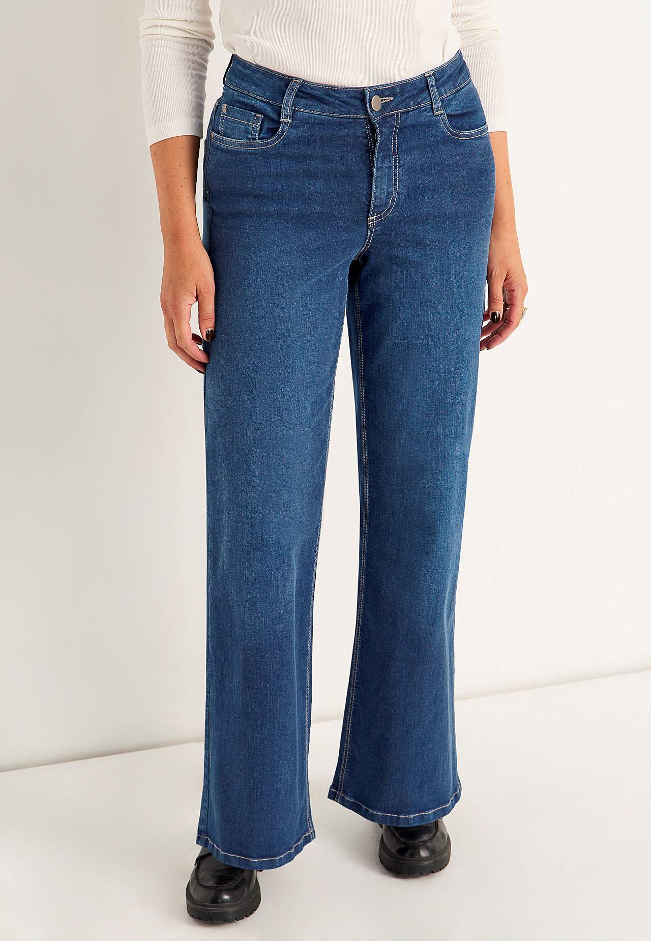 Plati džinsi ar augstu jostasvietu Renata