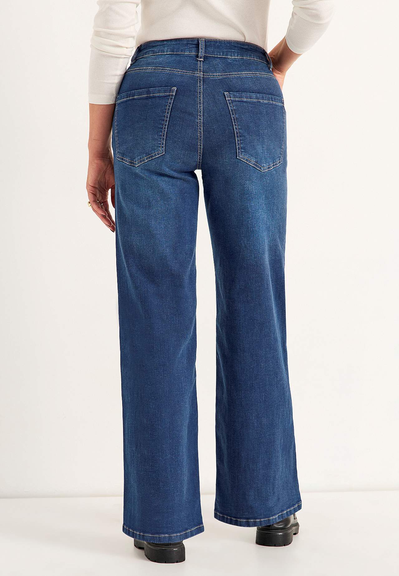 Plati džinsi ar augstu jostasvietu Renata