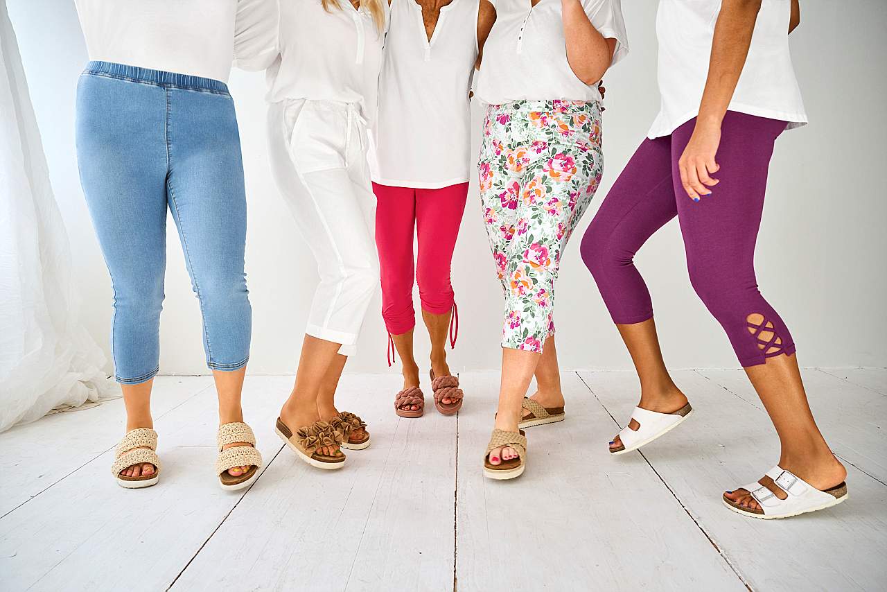 Kapri bikses ar ziedu rakstu