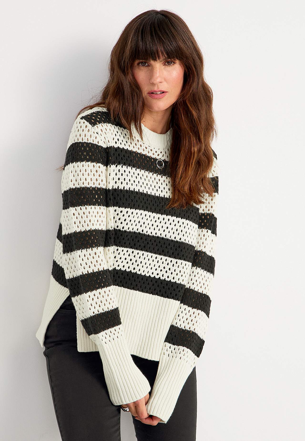 Rakstaina adījuma svītrains džemperis