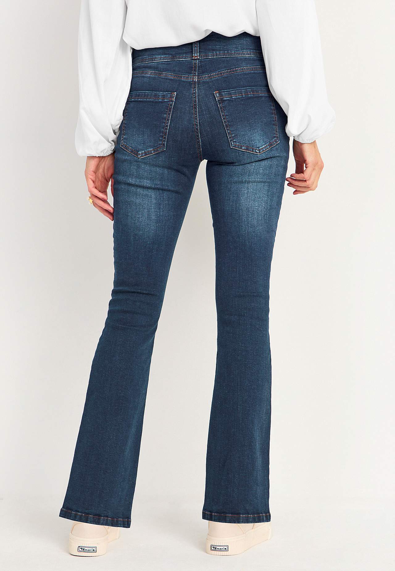 Bootcut piegriezuma džinsi ar augstu jostasvietu