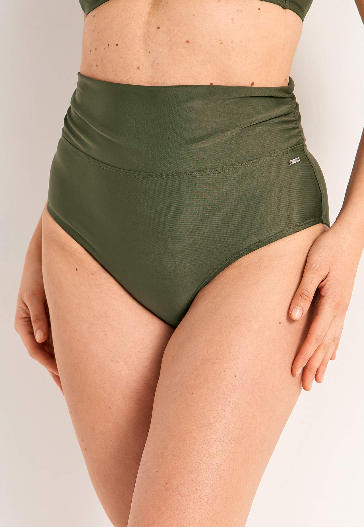 Bikini biksītes ar atlokāmu malu jostasvietā Amalfi