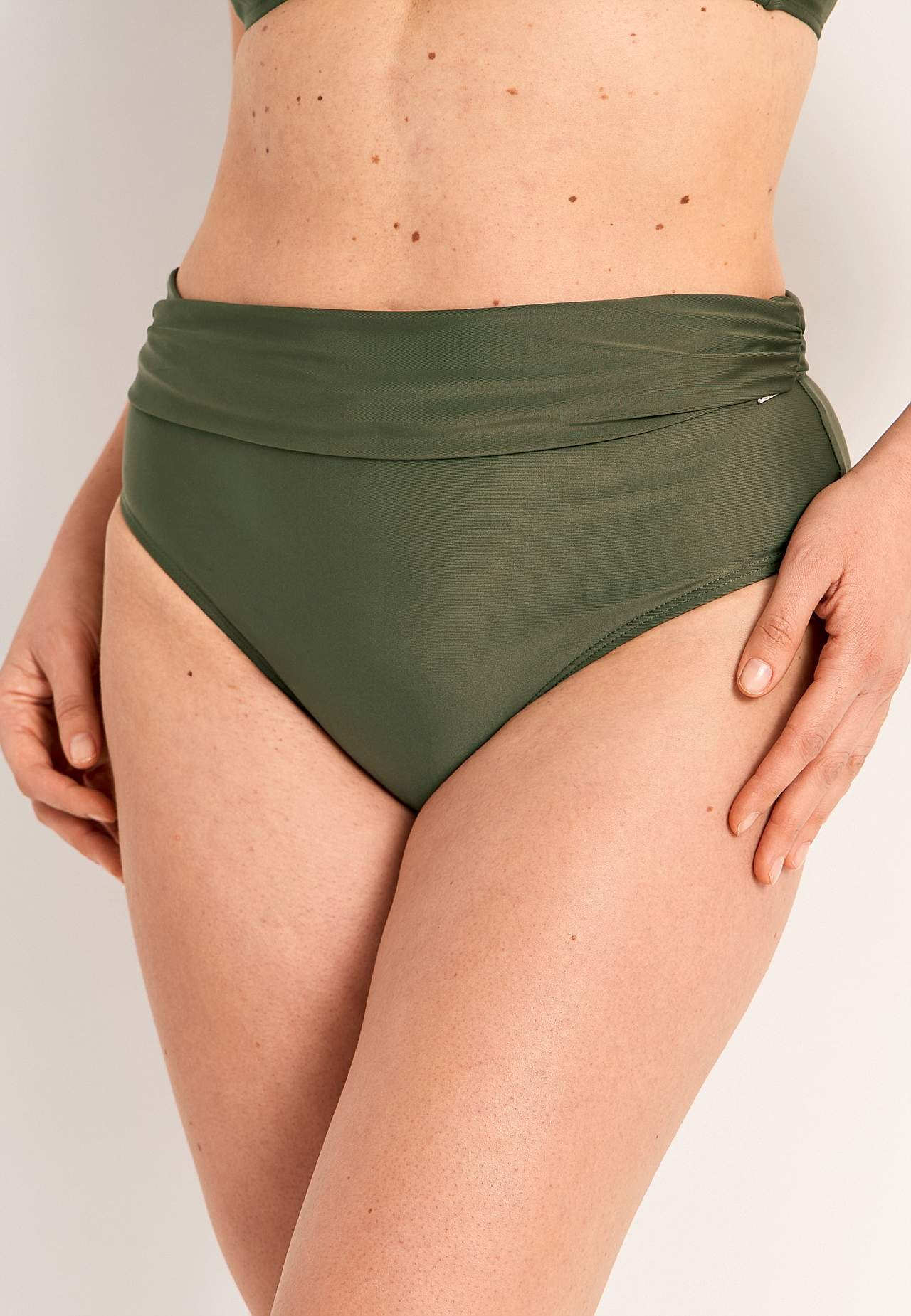Bikini biksītes ar atlokāmu malu jostasvietā Amalfi