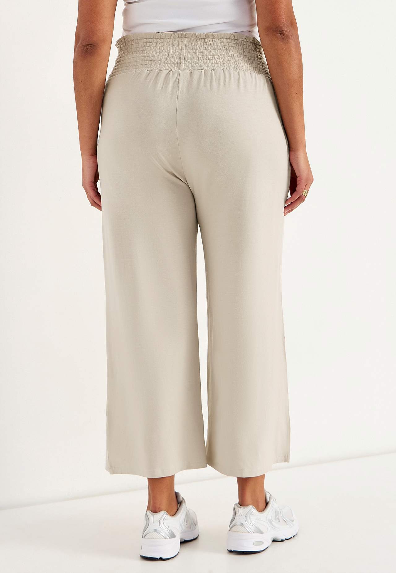 Mīkstas trikotāžas bikses ar savilkumu jostasvietā Liv