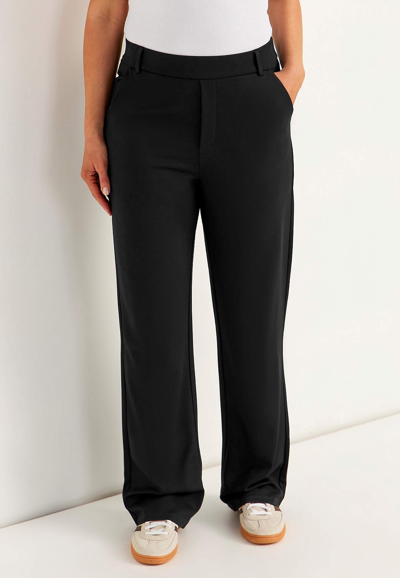 Platas trikotāžas bikses ar kabatām Lisa