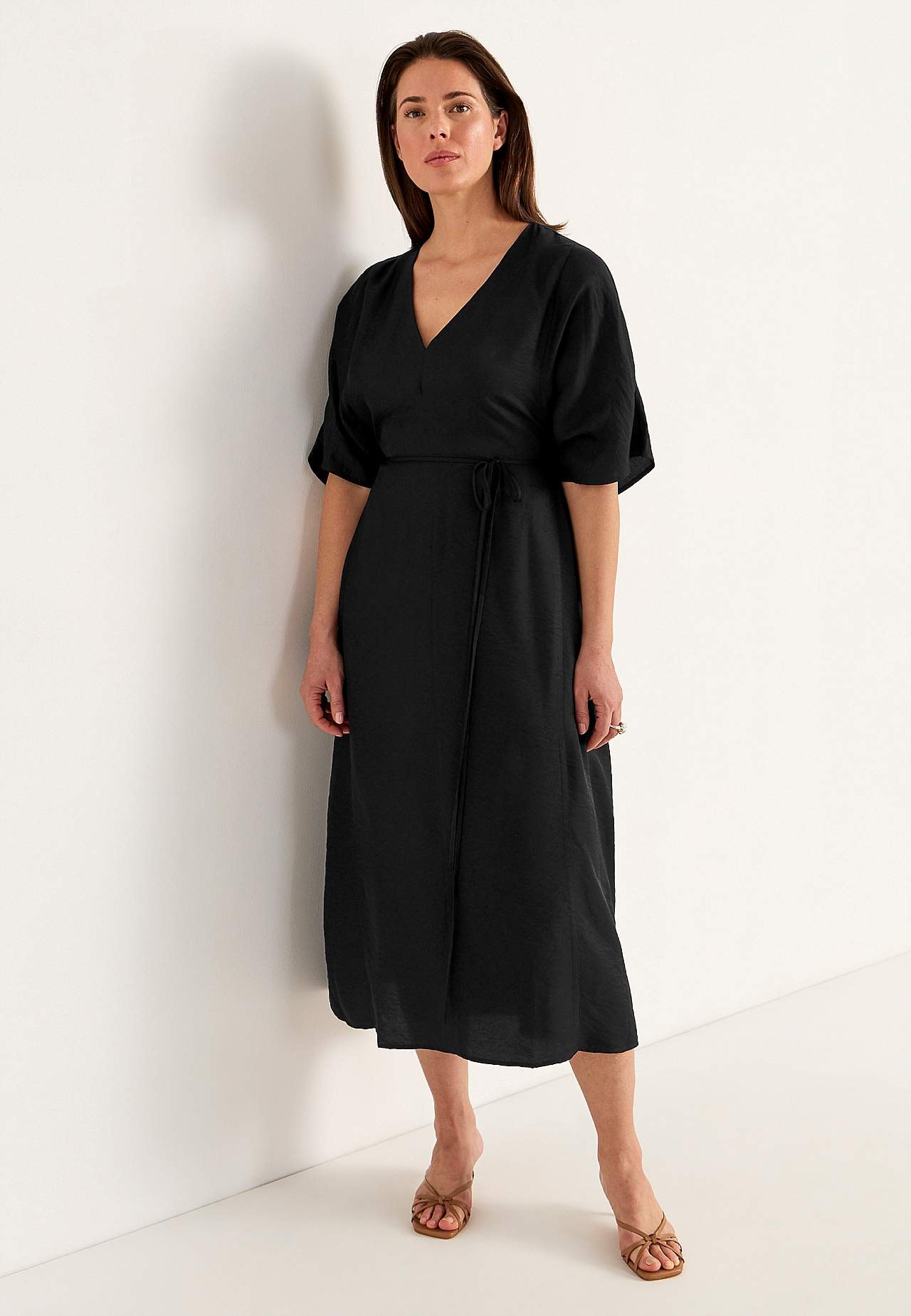 Multifunkcionāla svētku kimono kleita
