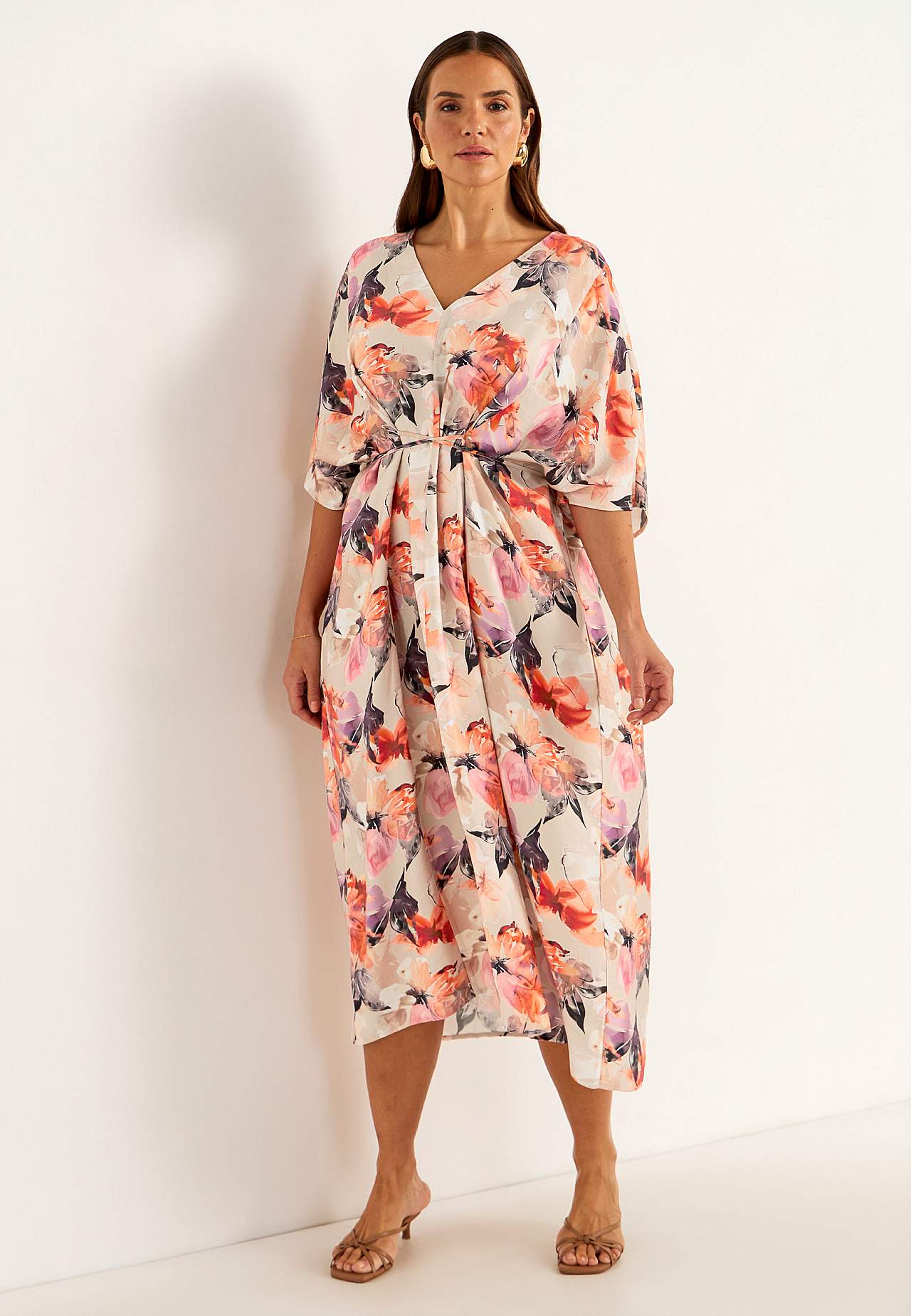Multifunkcionāla svētku kimono kleita