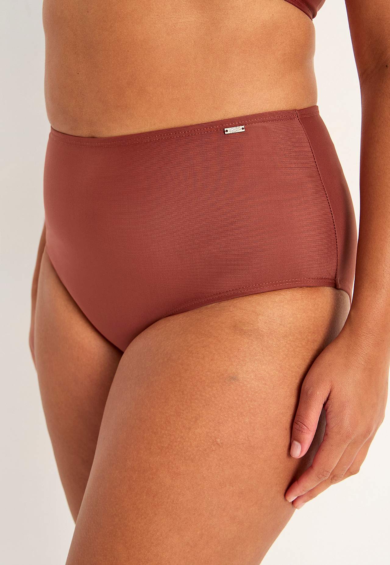 Bikini biksītes ar augstu jostasvietu
