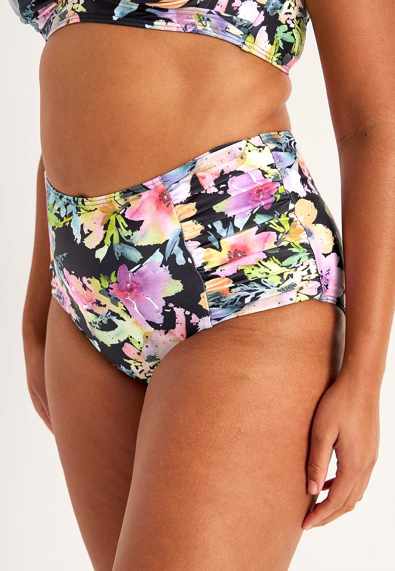 Bikini biksītes ar augstu jostasvietu