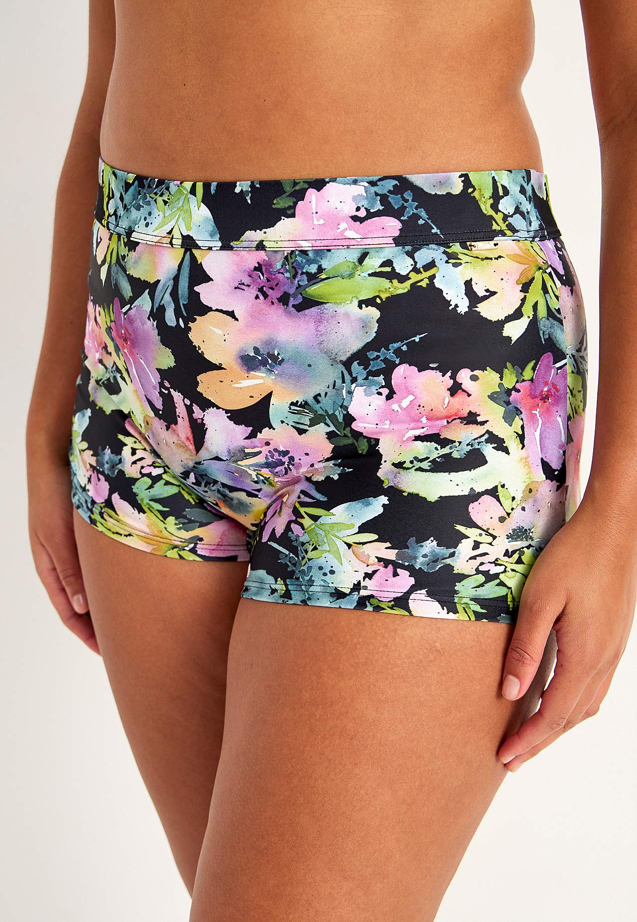 Bikini biksītes ar īsām starām