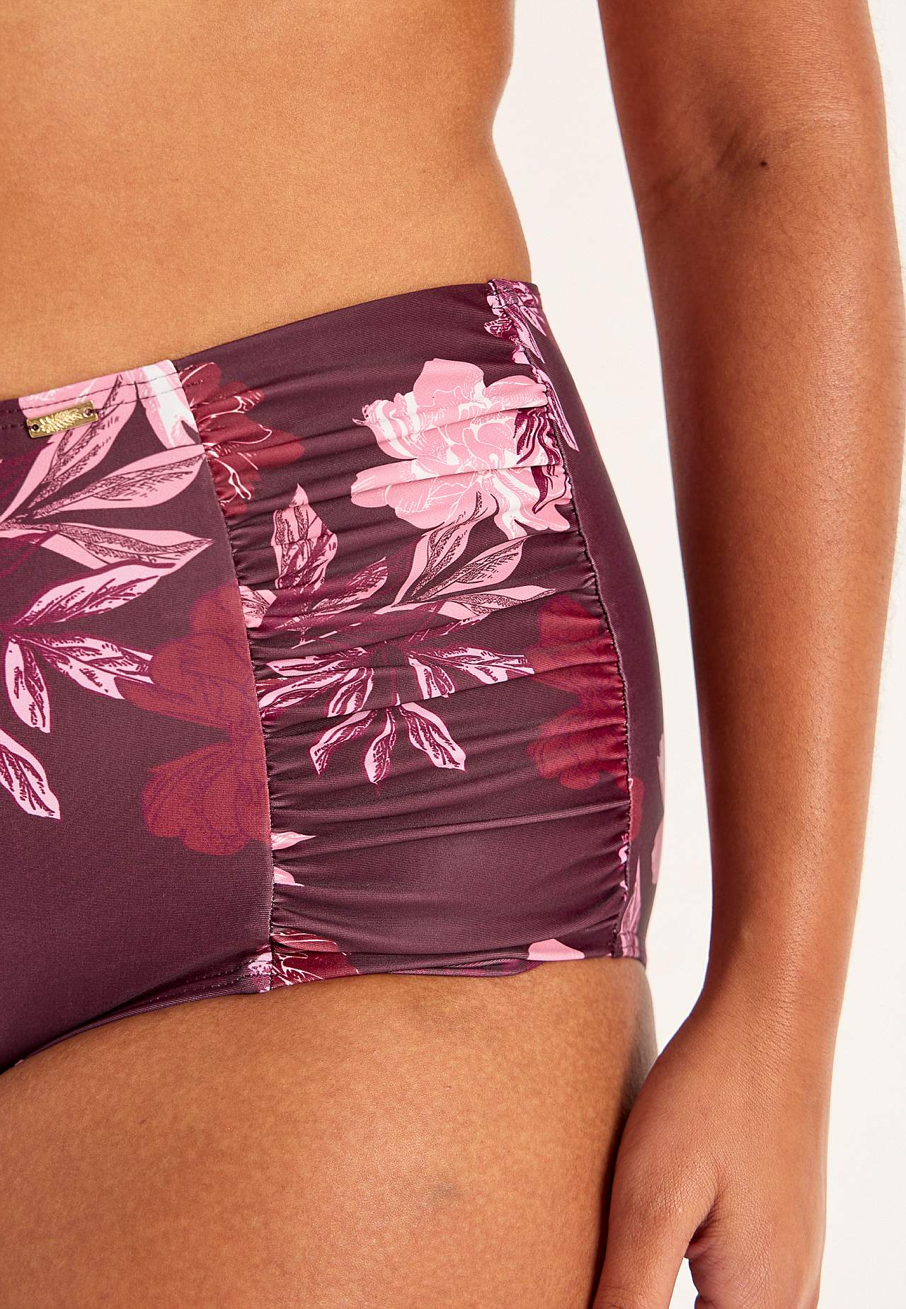 Rakstainas bikini biksītes ar augstu jostasvietu
