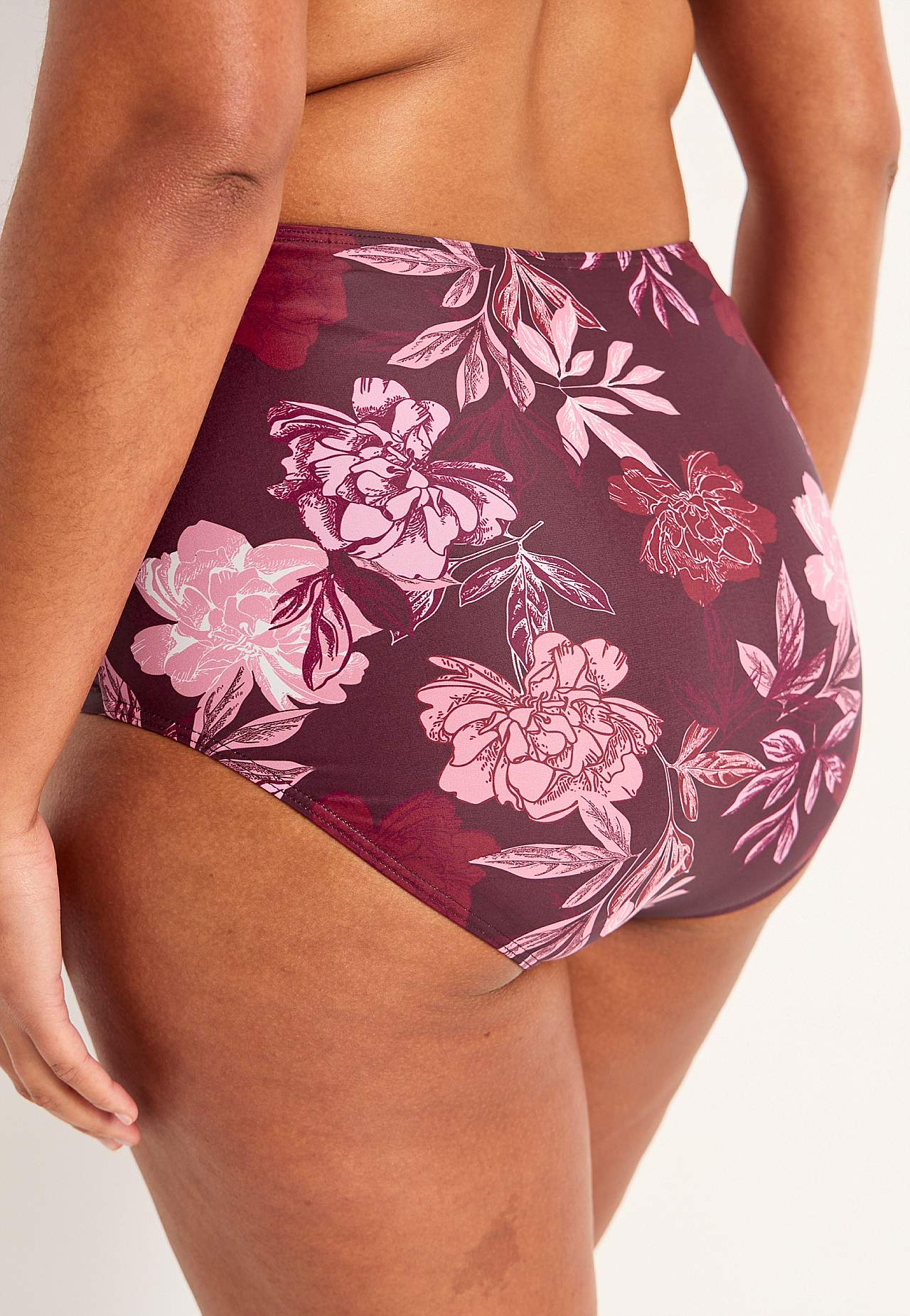 Rakstainas bikini biksītes ar augstu jostasvietu