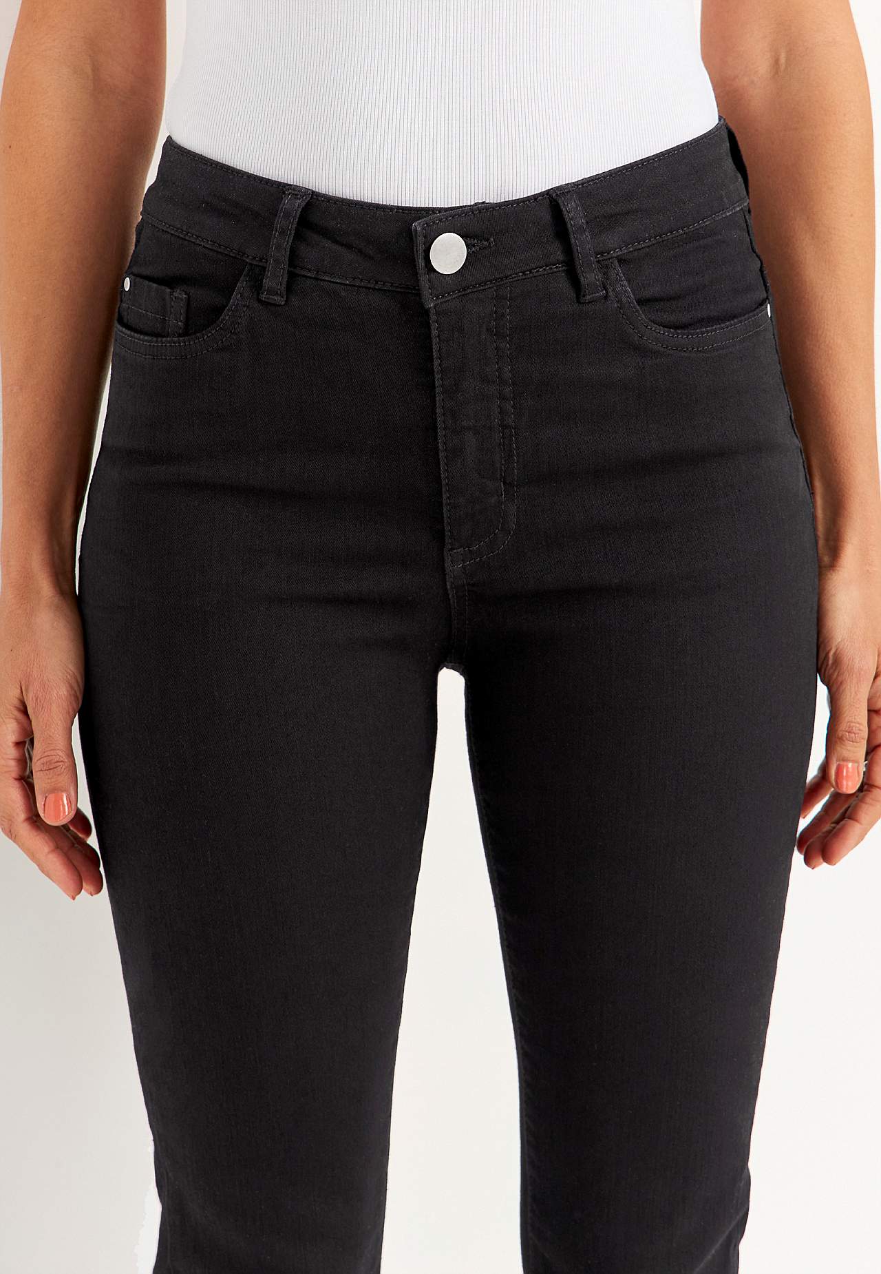 Kapri džinsi ar piecām kabatām