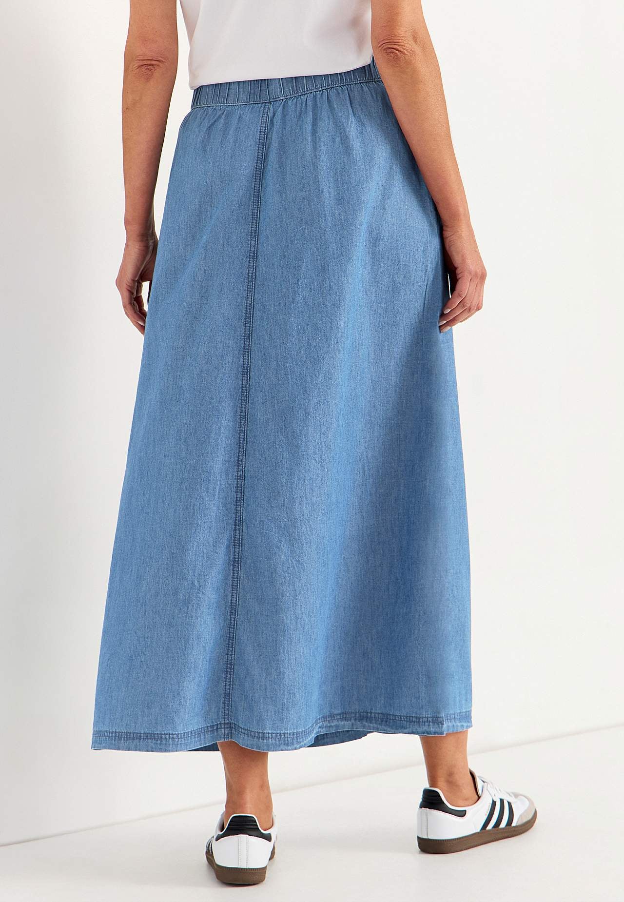 Džinsa svārki ar kabatām