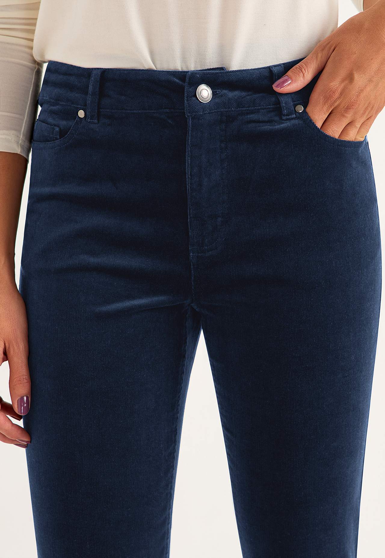 Elastīgas velveta bikses ar taisnām starām