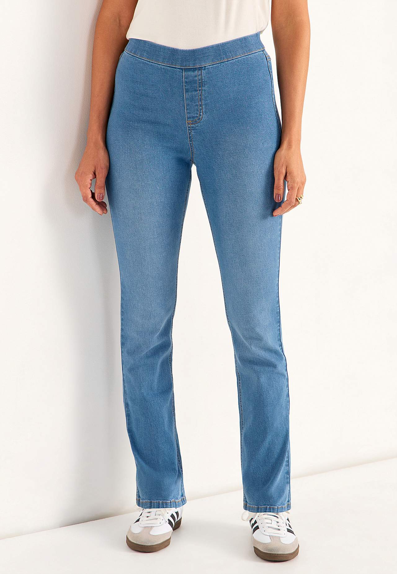 Pieguļoši elastīgi džegingi