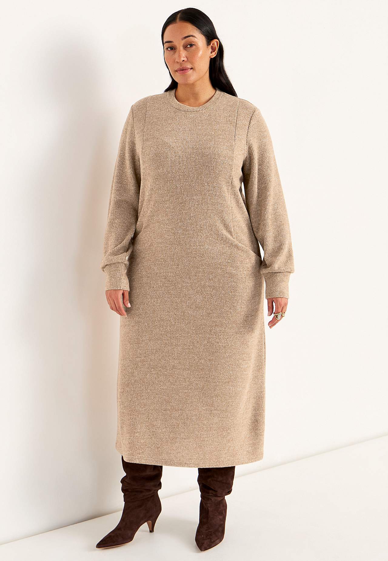 Ļoti mīksta kleita ar kabatām Beata