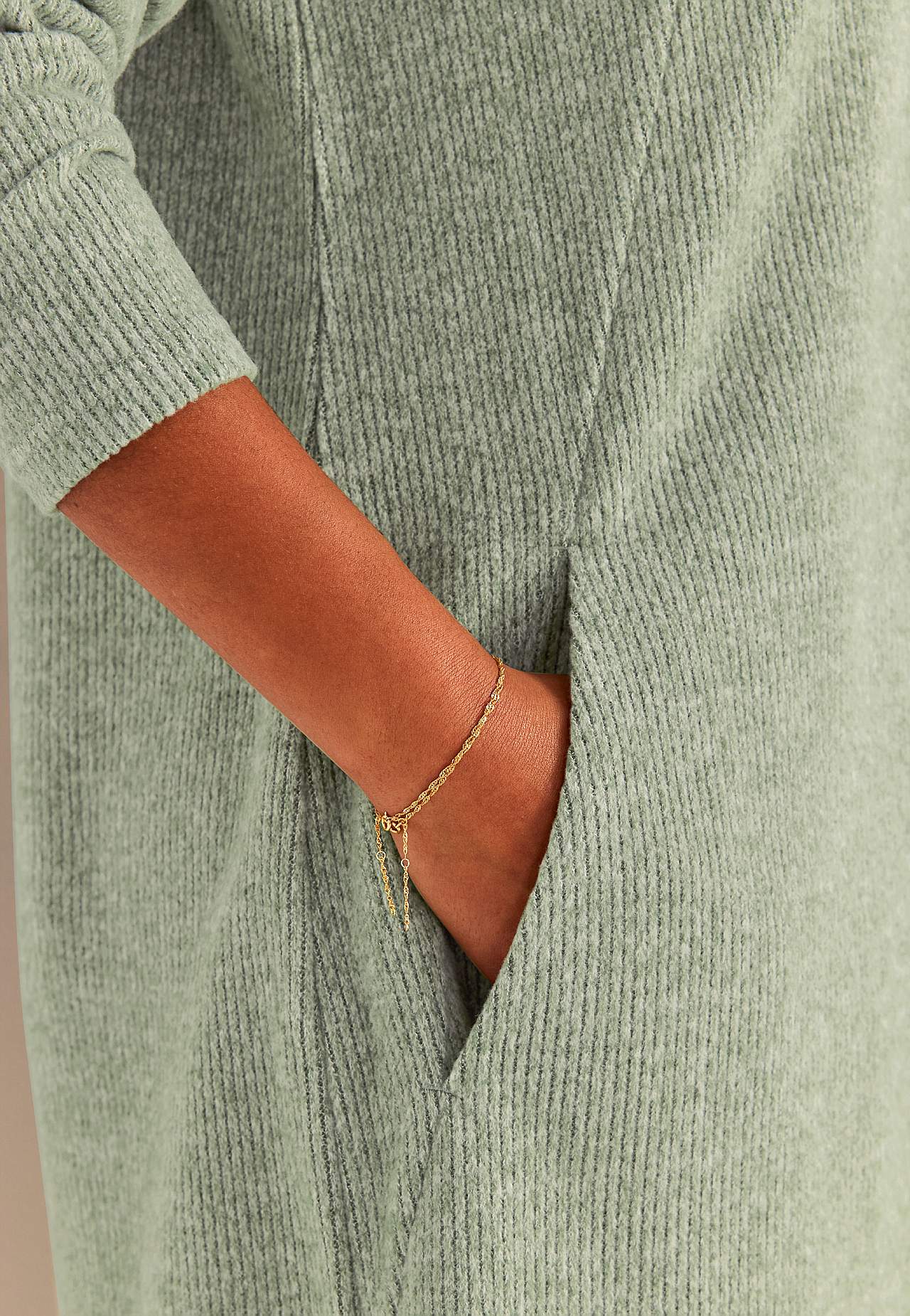 Ļoti mīksta kleita ar kabatām Beata