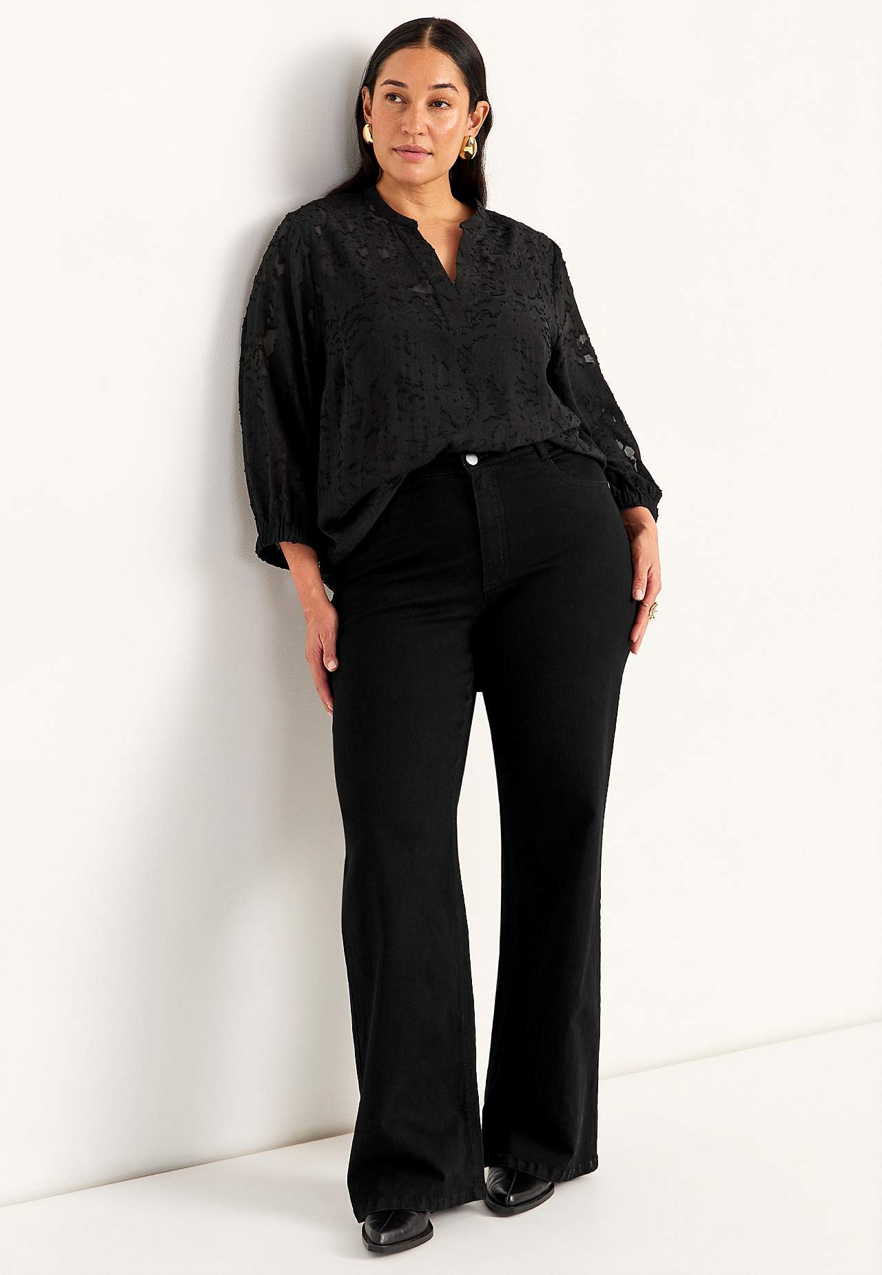 Caurspīdīga blūze ar žakarda rakstu