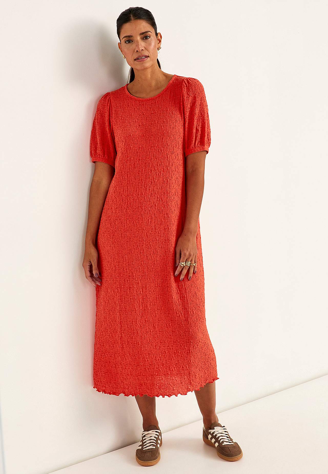 Trikotāžas kleita ar tekstūru