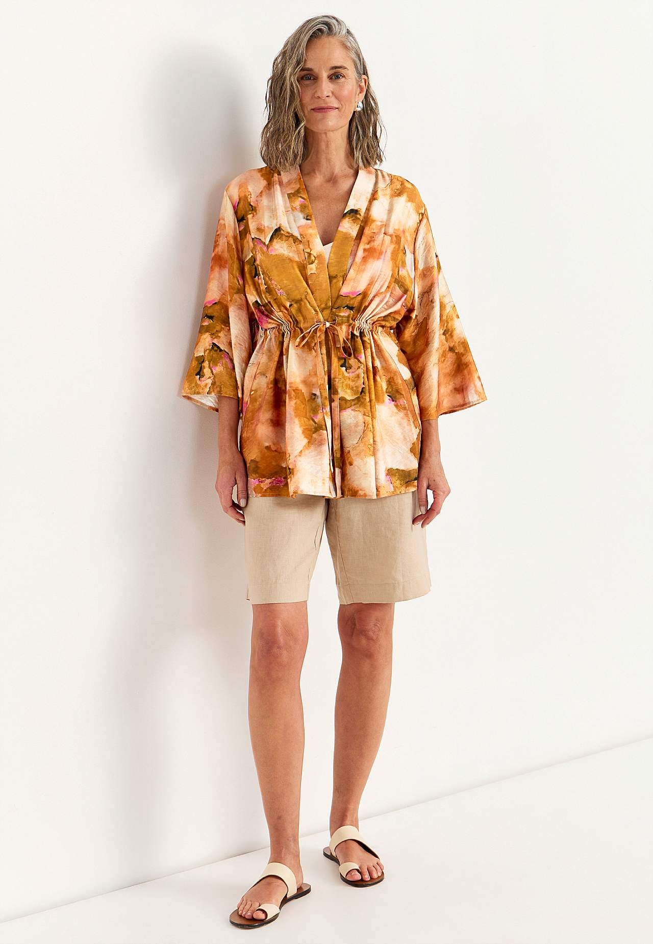 Rakstaina, padevīga kimono jaka