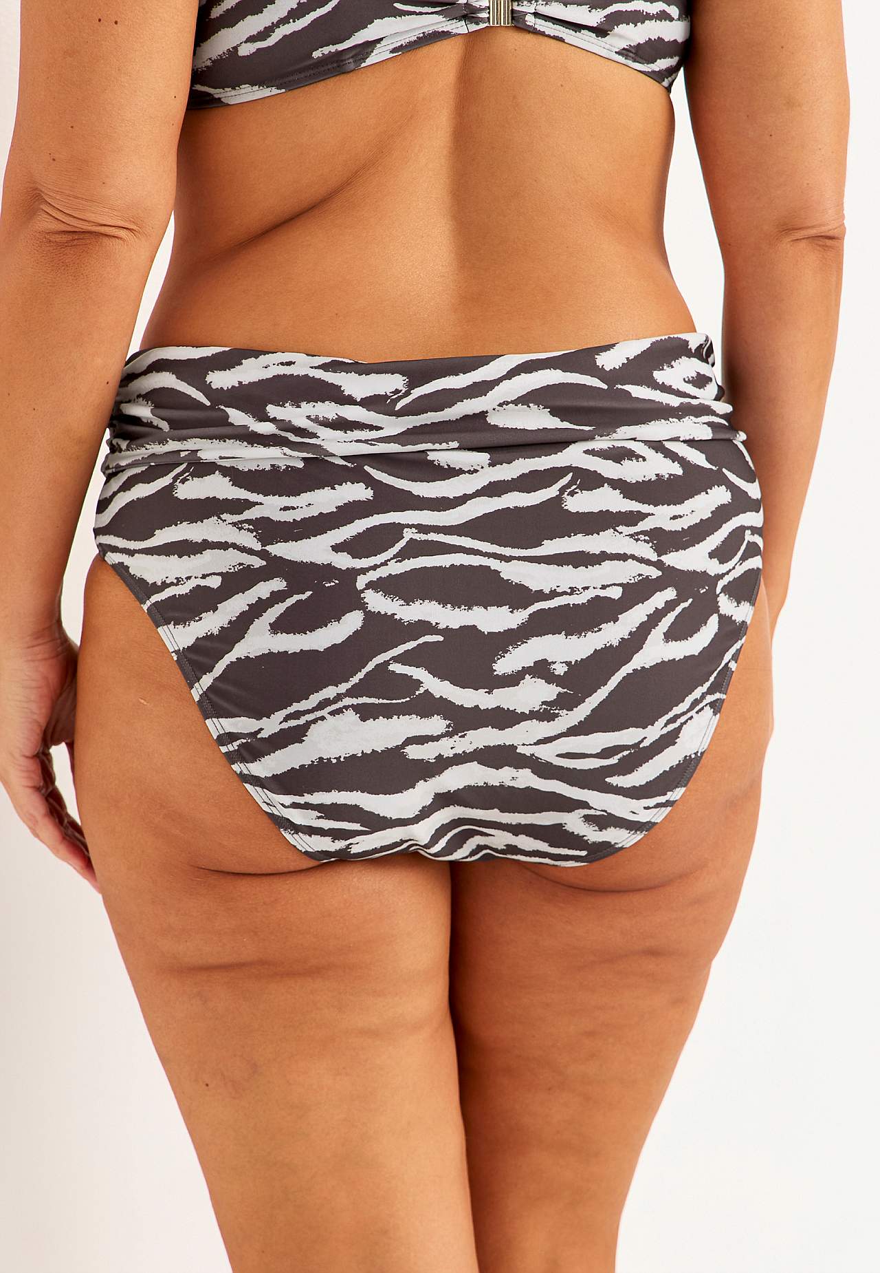 Bikini biksītes ar nolokāmu malu jostasvietā Amalfi