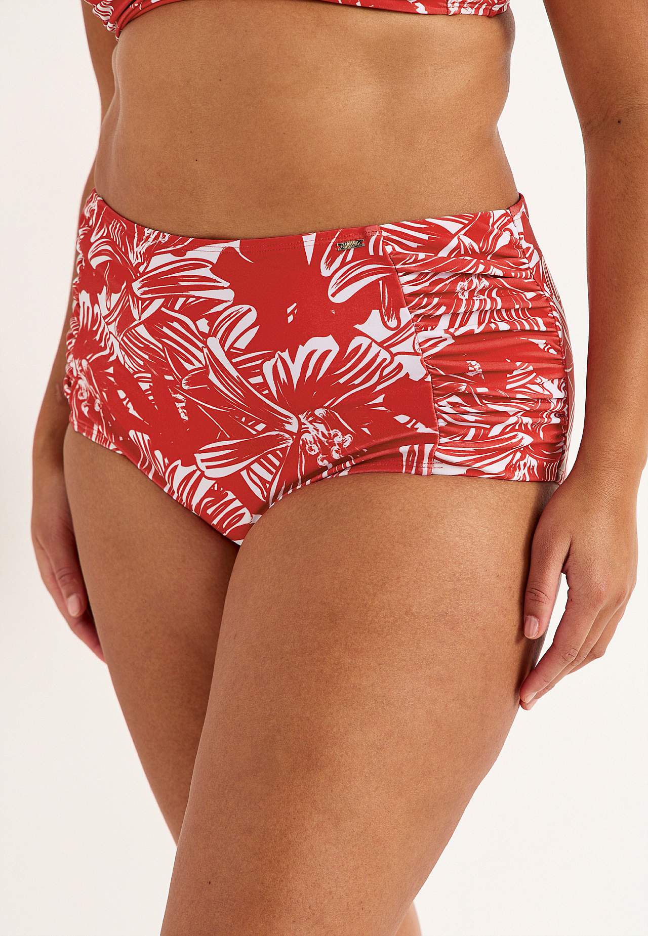 Bikini biksītes ar augstu jostasvietu