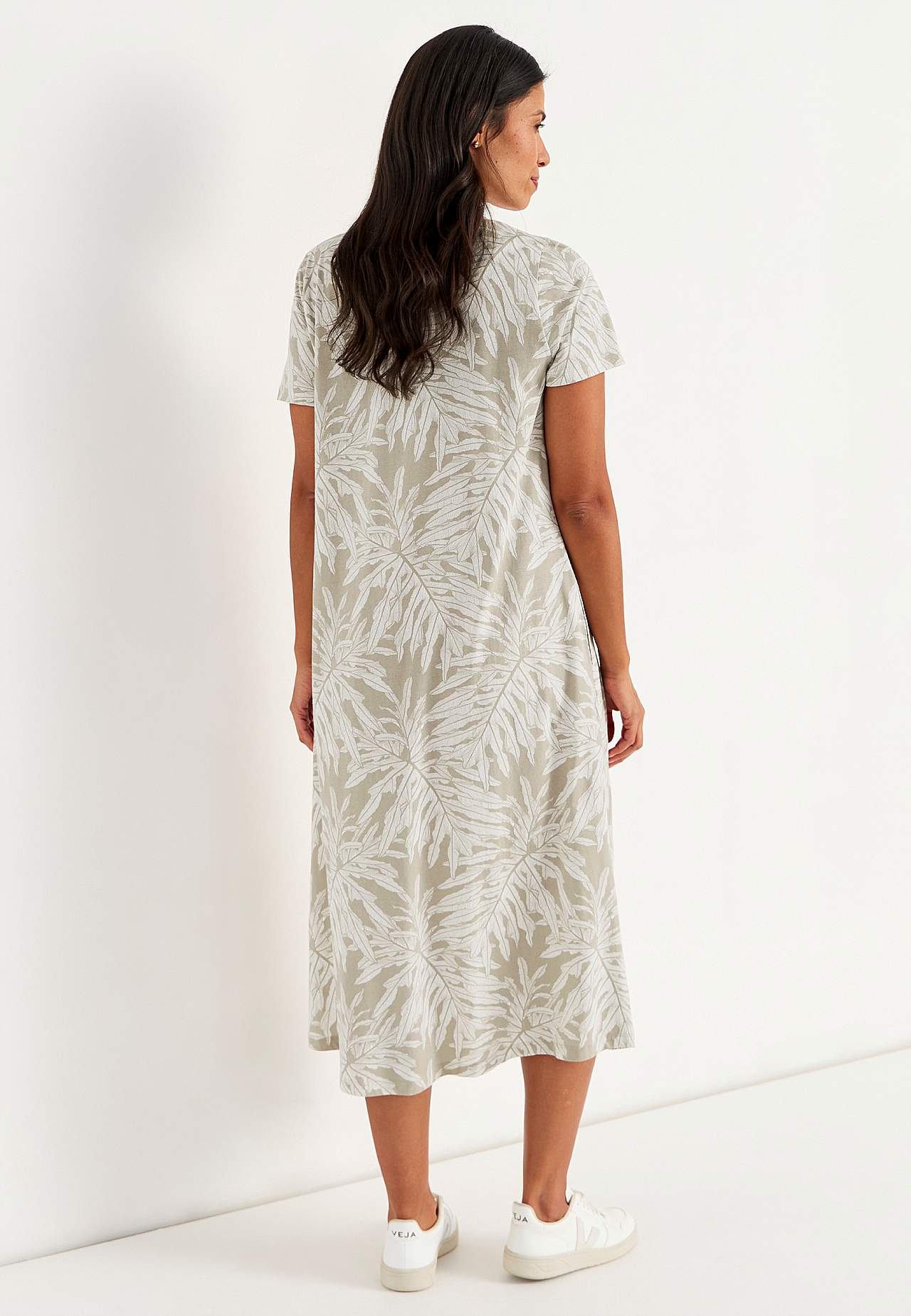 Organiskās kokvilnas kleita ar kabatām