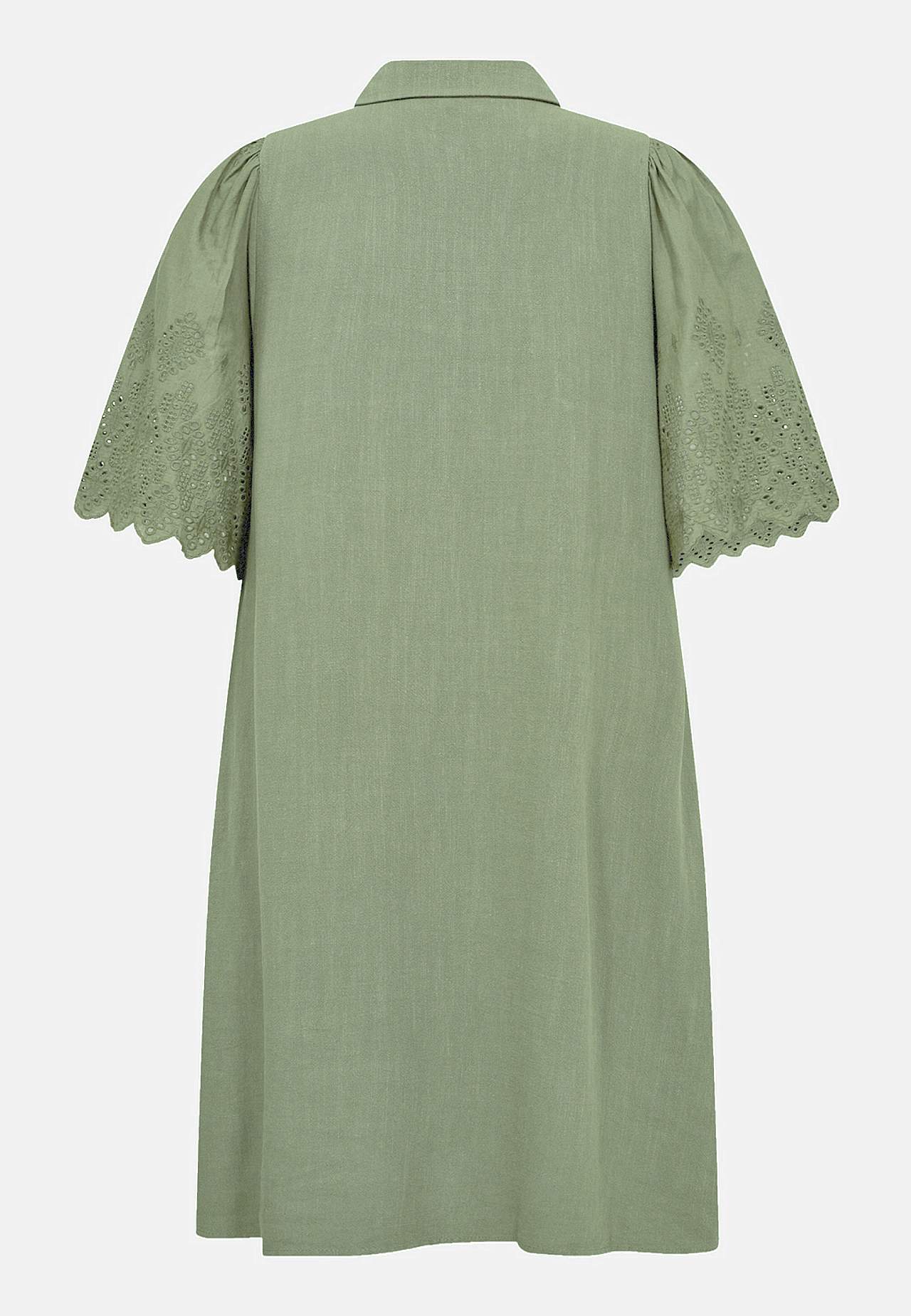 Kreklkleita ar caurumiņu raksta piedurknēm