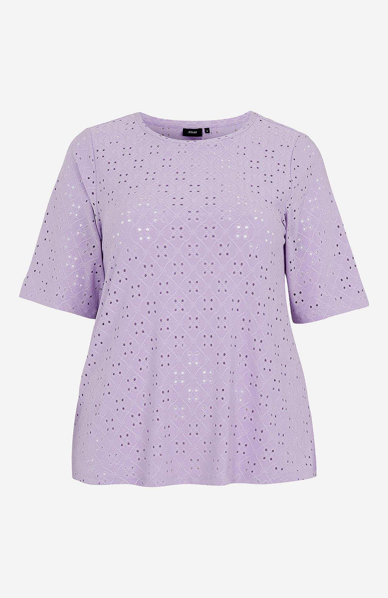 Tops ar caurumainiem izšuvumiem