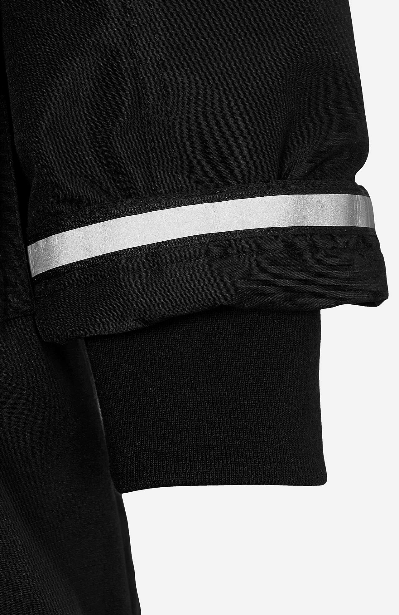 Silti oderēta parkas jaka